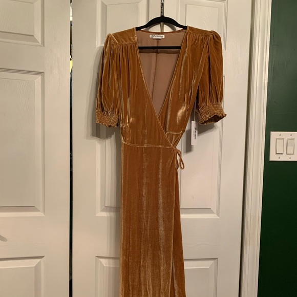 Reformation Dresses & Skirts - Reformation Peonie Dress size XL